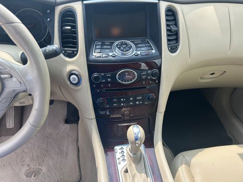 Used 2010 INFINITI EX35 Journey image 10