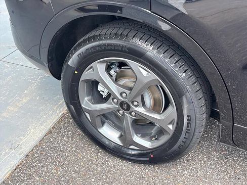Used 2024 Ford Escape ST-Line w/ Tech Pack #1 FWD image 28