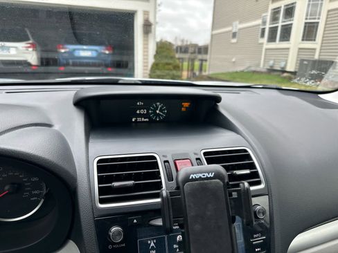 Used 2016 Subaru Forester 2.5i Premium w/ Popular Package #2 image 9