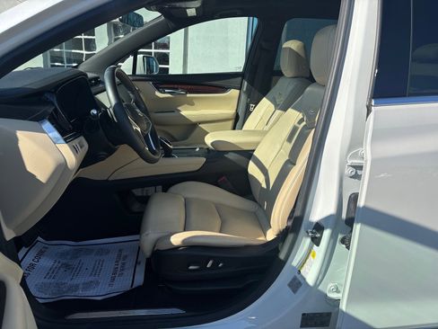 Used 2017 Cadillac XT5 Luxury image 12