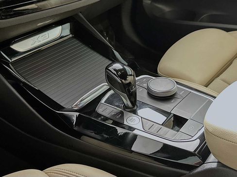 Used 2023 BMW X3 sDrive30i w/ Premium Package image 16