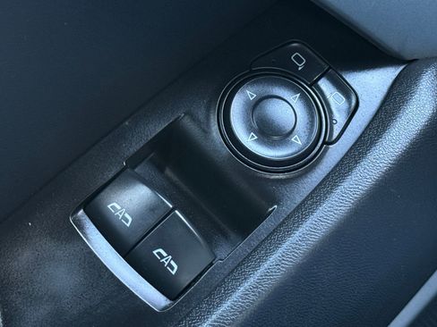 Used 2017 Chevrolet Camaro LT RWD image 33