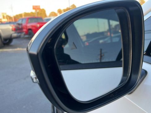 New 2026 Nissan Kicks SR w/ Cold Weather Package image 13