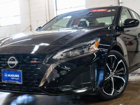 Certified 2025 Nissan Altima 2.5 SR image 1