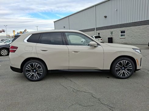 New 2026 BMW X3 xDrive30 w/ Premium Package image 8