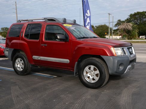 Used 2015 Nissan Xterra PRO-4X AWD/4WD image 7