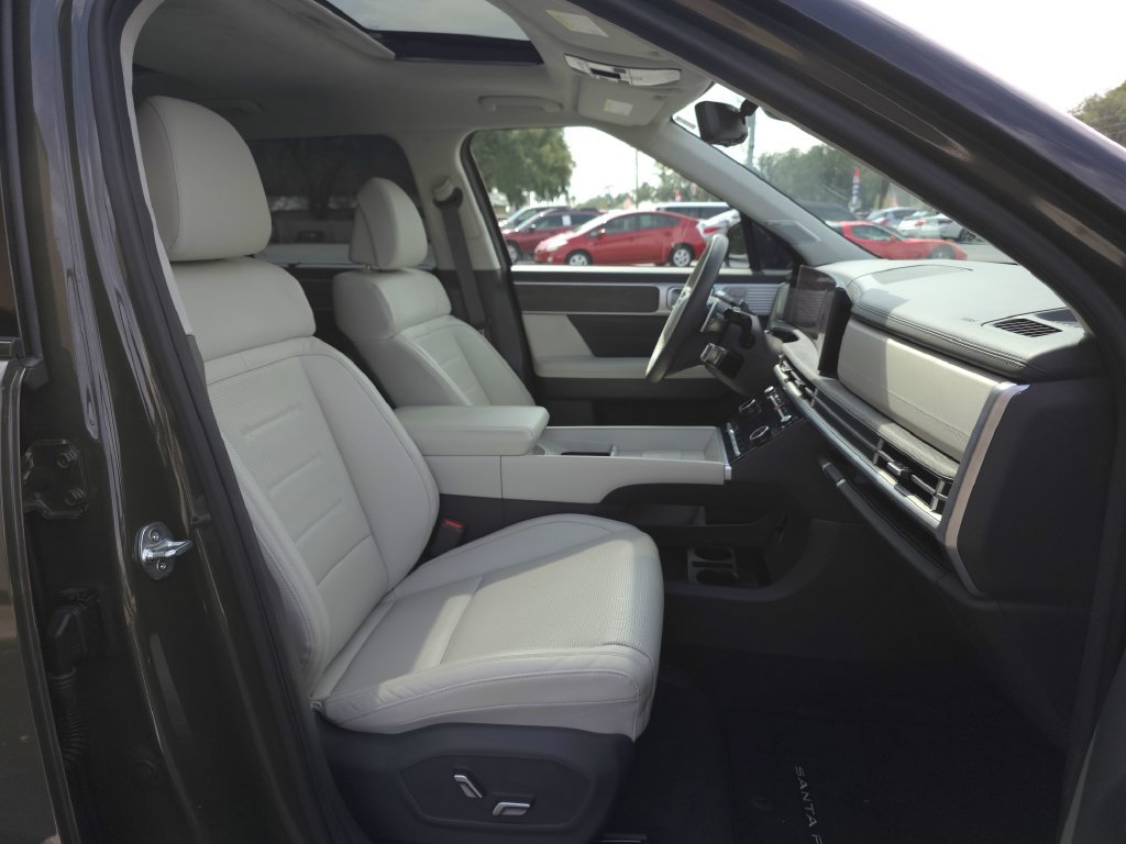 Used 2024 Hyundai Santa Fe Calligraphy FWD image 18
