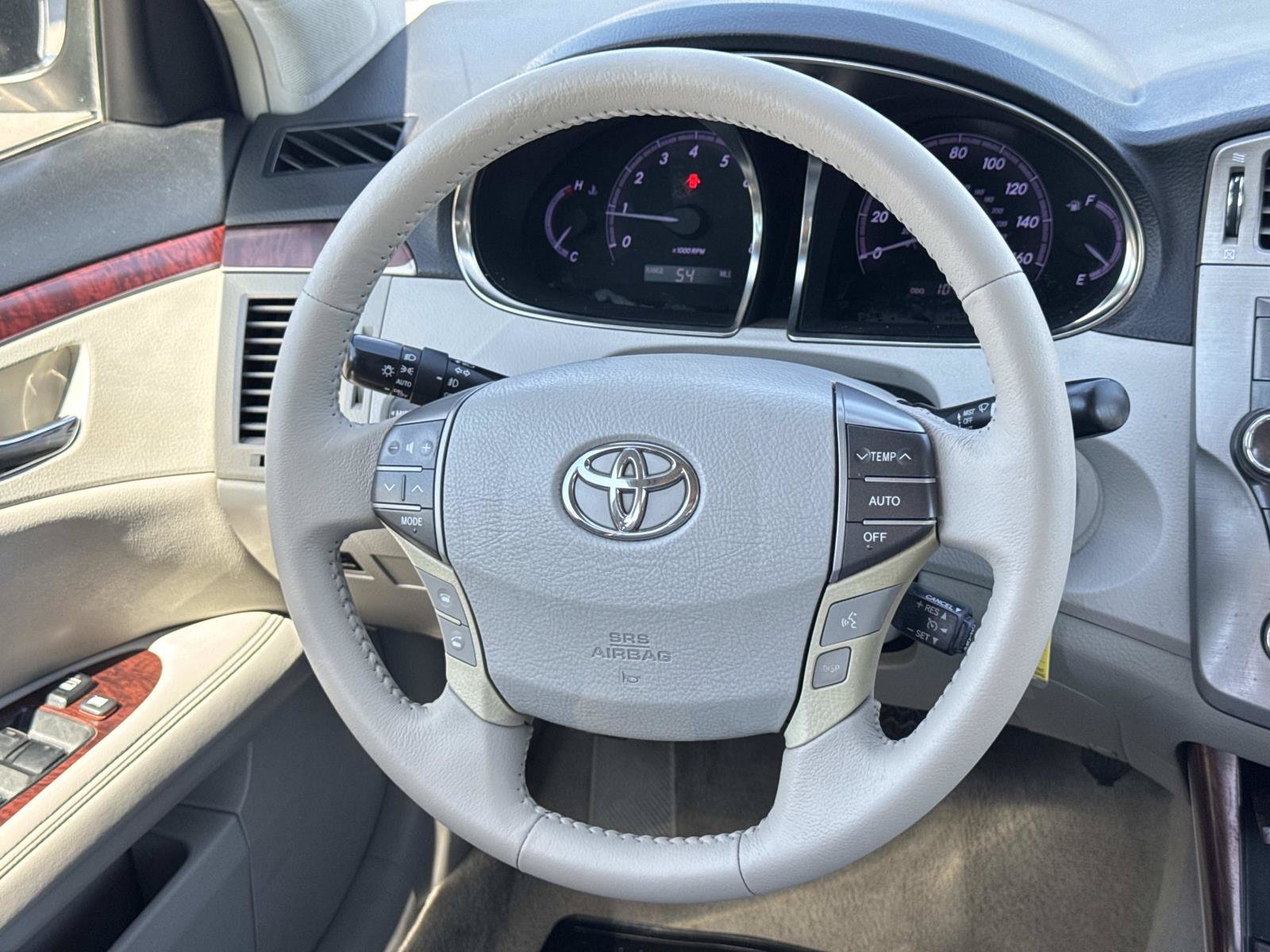 Used 2012 Toyota Avalon FWD image 10
