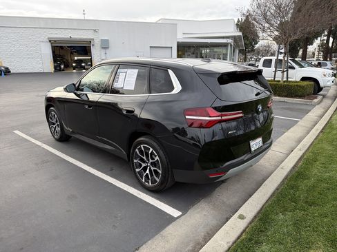 Used 2025 BMW X3 xDrive30i w/ Premium Package image 13