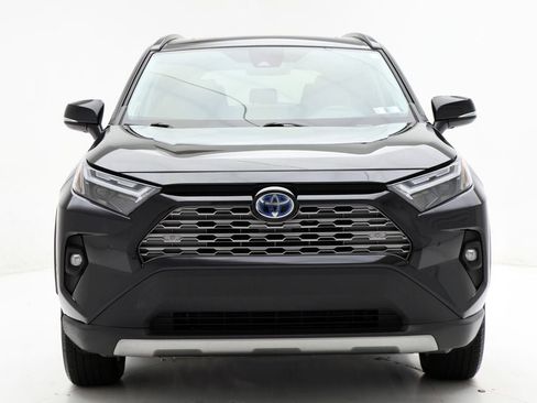 Used 2024 Toyota RAV4 Limited image 4