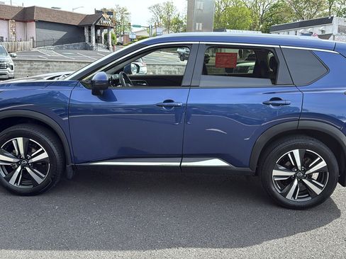 Certified 2023 Nissan Rogue Platinum w/ Platinum Premium Package AWD/4WD image 4
