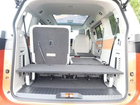 New 2025 Volkswagen ID. Buzz Pro S Plus image 8