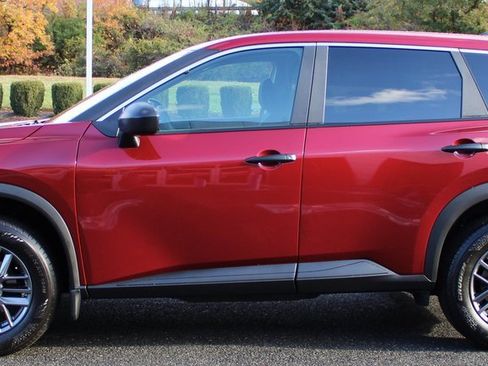 Certified 2025 Nissan Rogue S image 8