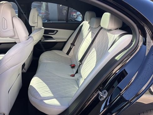 Used 2025 Mercedes-Benz E 450 4MATIC Sedan image 12