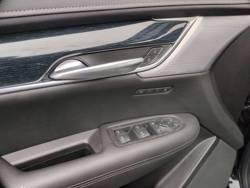 Certified 2025 Cadillac XT5 Premium Luxury FWD image 24
