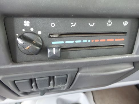 Used 1998 Jeep Wrangler Sport AWD/4WD image 16