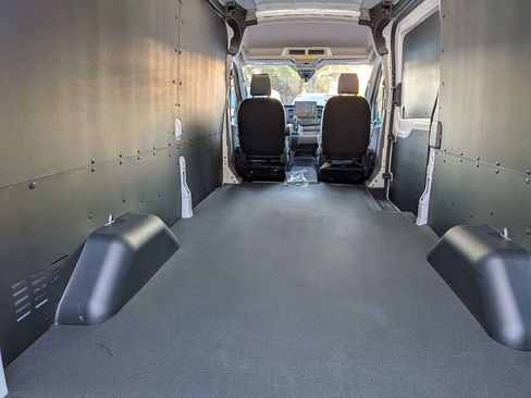 New 2026 Ford Transit 250 148 Medium Roof w/ Load Area Protection Package RWD image 30