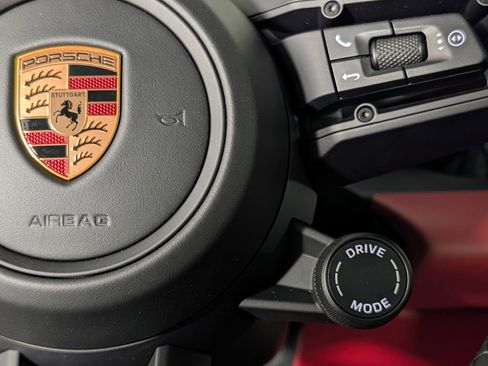 New 2026 Porsche Macan Electric image 40