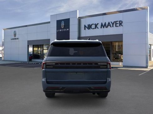New 2026 Lincoln Navigator L Reserve AWD/4WD image 5