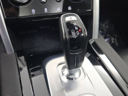 Used 2023 Land Rover Discovery Sport S image 35