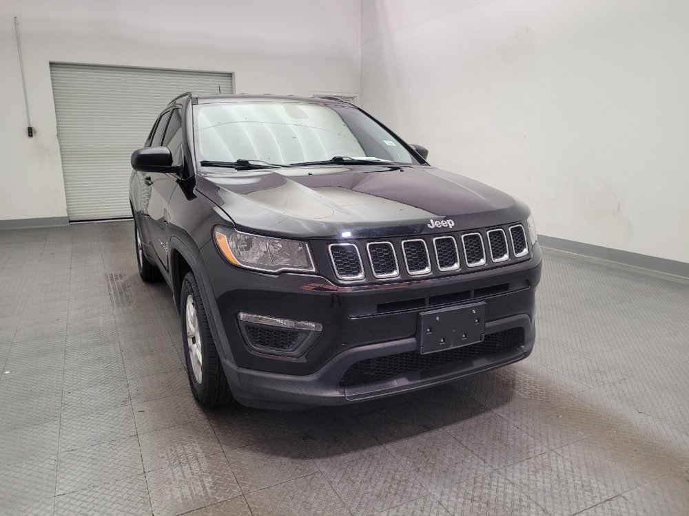 Used 2018 Jeep Compass Sport w/ Tech Group FWD image 14