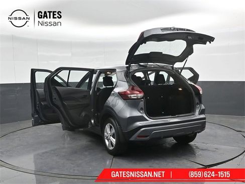 Used 2024 Nissan Kicks S image 54