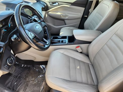 Used 2018 Ford Escape Titanium w/ Ford Safe & Smart Package AWD/4WD image 8