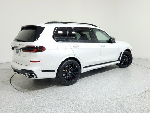 Used 2024 BMW X7 M60i w/ Executive Package image 3