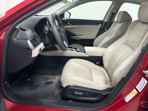 Used 2020 Honda Accord EX image 12