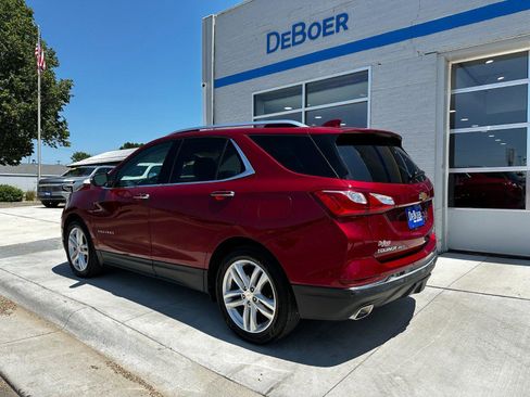 Used 2020 Chevrolet Equinox Premier image 3