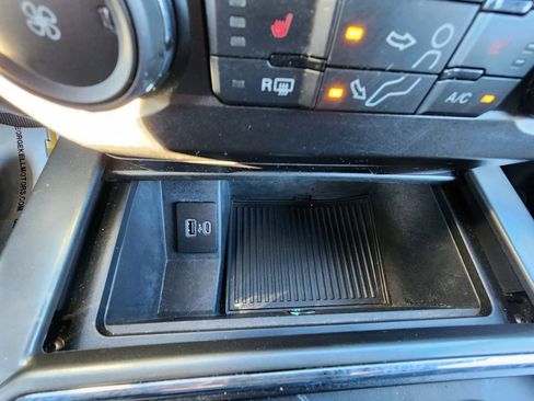 Certified 2022 Ford F250 XLT w/ XLT Premium Package image 19