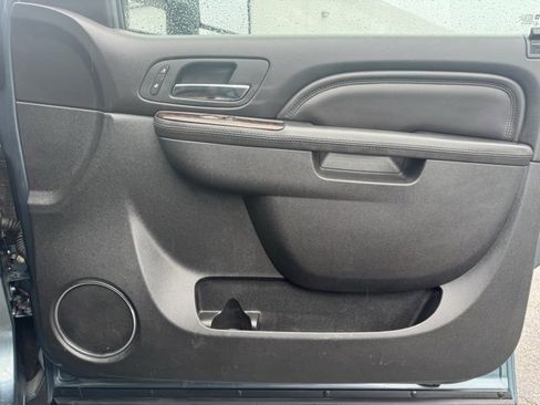 Used 2011 GMC Sierra 2500 Denali w/ Suspension Package, Off-Road image 38