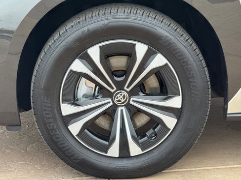 Certified 2024 Toyota bZ4X XLE image 33