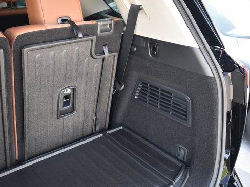 New 2026 Nissan Pathfinder Platinum FWD image 66