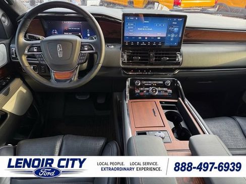 Used 2024 Lincoln Navigator L Black Label AWD/4WD image 15