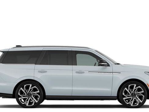 New 2026 Lincoln Navigator Reserve AWD/4WD image 28