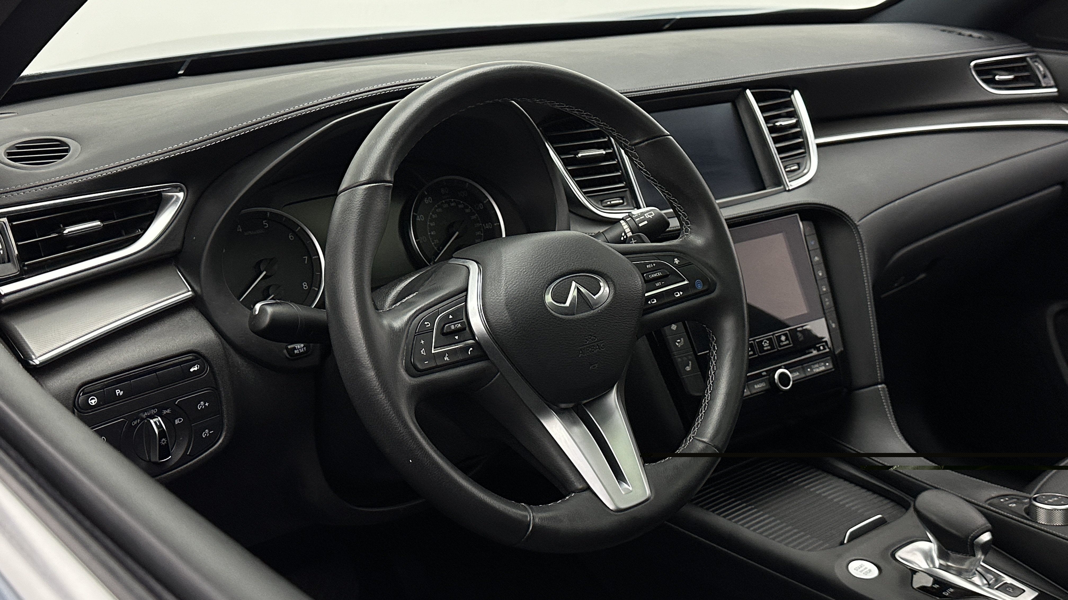 Used 2023 INFINITI QX55 Luxe w/ Cargo Package AWD/4WD image 8