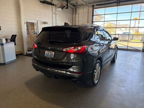 Used 2020 Chevrolet Equinox Premier w/ LPO, Floor Liner Package image 3