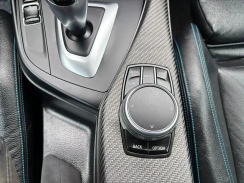 Used 2017 BMW M2 RWD image 22
