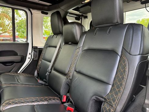 Used 2021 Jeep Wrangler Unlimited Sahara AWD/4WD image 25