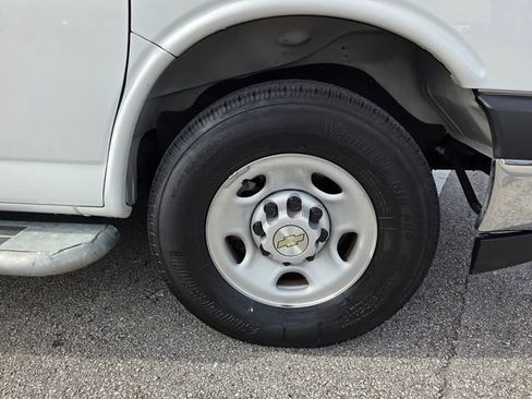 Used 2024 Chevrolet Express 2500 Work Van w/ Driver Convenience Package image 24