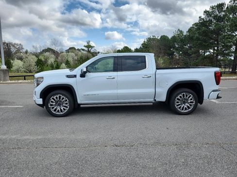 New 2026 GMC Sierra 1500 Denali Ultimate AWD/4WD image 2