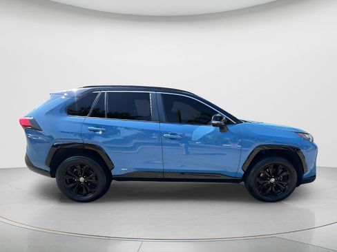Used 2022 Toyota RAV4 XSE AWD/4WD image 4