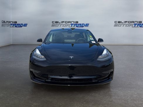 Used 2018 Tesla Model 3 Long Range RWD image 2