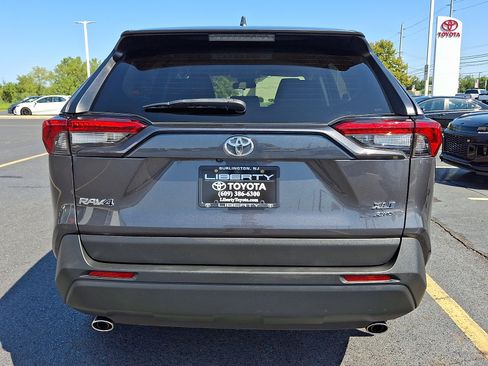 Used 2024 Toyota RAV4 XLE AWD/4WD image 5
