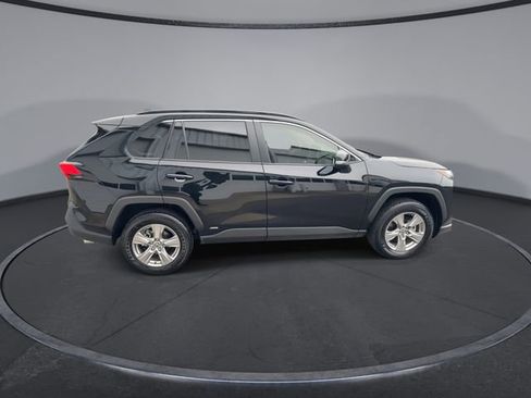 Used 2025 Toyota RAV4 XLE w/ Convenience Package image 17