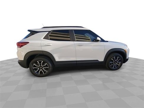 Used 2023 Chevrolet TrailBlazer ACTIV w/ Convenience Package image 9