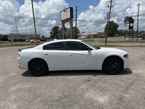 Used 2023 Dodge Charger SXT w/ Blacktop Package AWD/4WD image 14