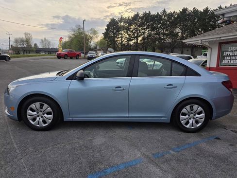 Used 2012 Chevrolet Cruze LS FWD image 3