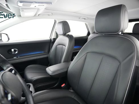 Used 2024 Hyundai Ioniq 5 Limited image 4